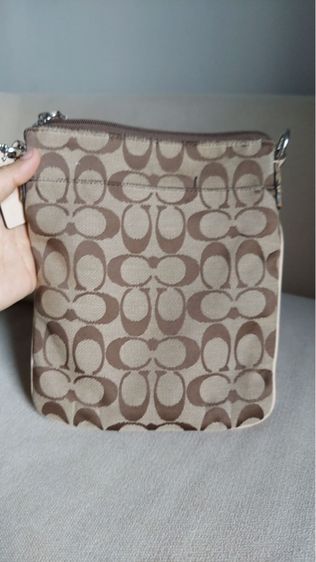 กระเป๋าคอสบอดี้ Coach ของแท้ รูปที่ 2
