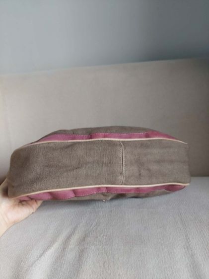 กระเป๋าคล้องไหล่ etro ของแท้ งานแรร รูปที่ 5