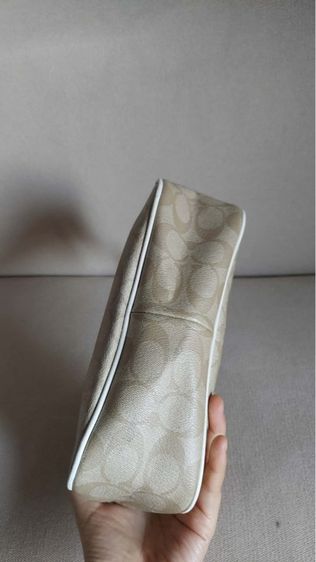 กระเป๋าคล้องไหล่ Coach ของแท้ รูปที่ 5