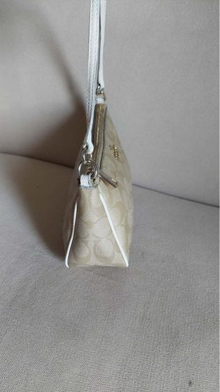 กระเป๋าคล้องไหล่ Coach ของแท้ รูปที่ 4