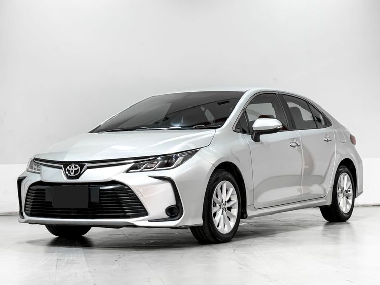 รถ Toyota Altis 1.6 G สี บรอนซ์เงิน