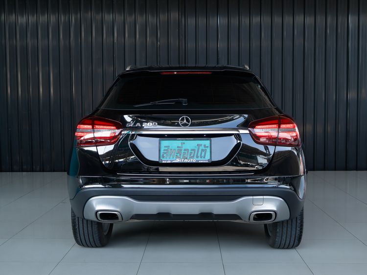 Mercedes-Benz GLA-Class 2019 GLA200 Utility-car เบนซิน ไม่ติดแก๊ส เกียร์อัตโนมัติ ดำ รูปที่ 3