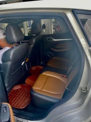 MG ZS 2020 1.5 V Sunroof Sedan เบนซิน ไม่ติดแก๊ส เกียร์อัตโนมัติ ขาว รูปที่ 3