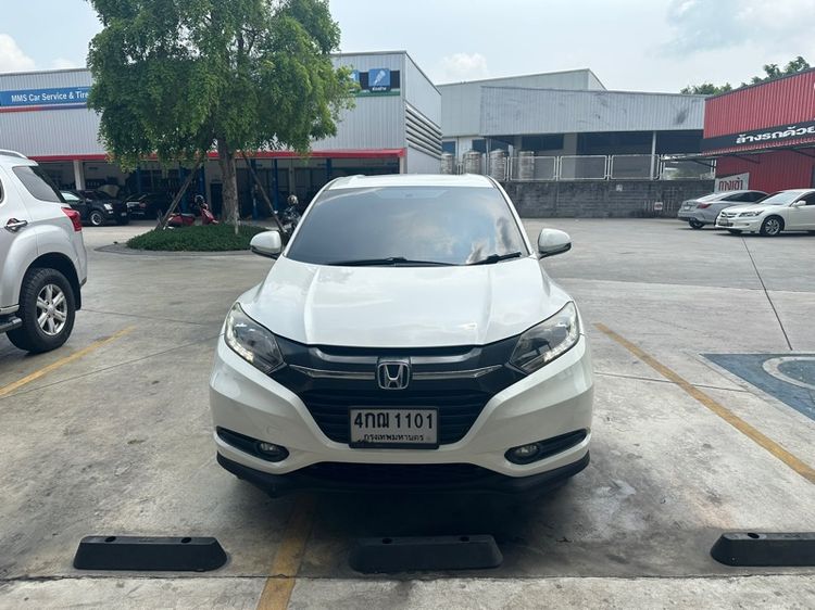 Honda HR-V 2015 1.8 E Utility-car เบนซิน ไม่ติดแก๊ส เกียร์อัตโนมัติ ขาว รูปที่ 2
