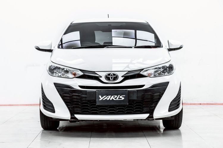 Toyota Yaris 2017 1.2 E Sedan เบนซิน ไม่ติดแก๊ส เกียร์อัตโนมัติ ขาว รูปที่ 4