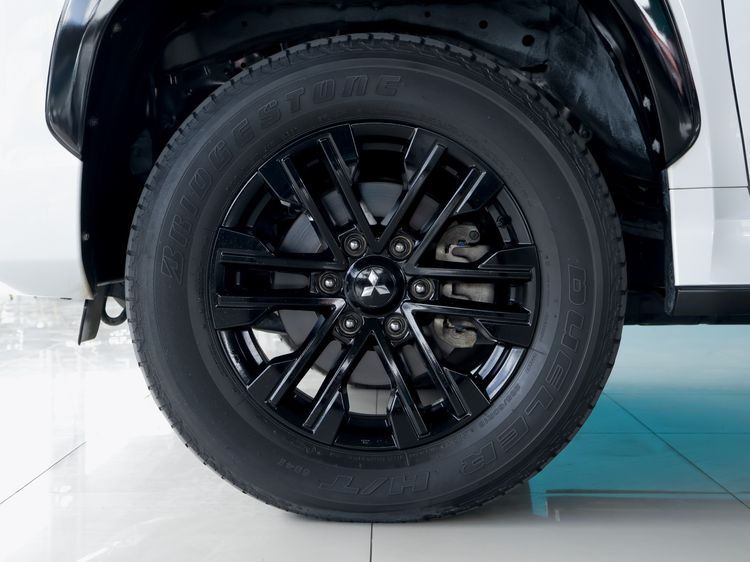 Mitsubishi Pajero Sport 2021 2.4  GT Premium Elite Edition  2WD Utility-car ดีเซล ไม่ติดแก๊ส เกียร์อัตโนมัติ ขาว รูปที่ 4