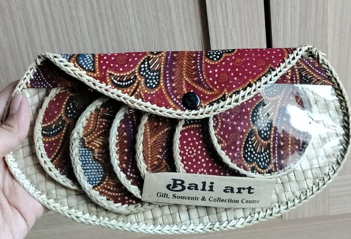 เซตจานรองแก้ว 6 ใบ งานบาหลี ส่งฟรี