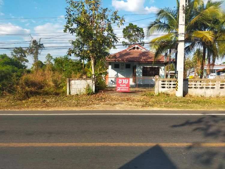 บ้านชั้นเดียว บ้านทุ่งเกษม อำเภอวารินชำราบ จังหวัดอุบลราชธานี รูปที่ 2