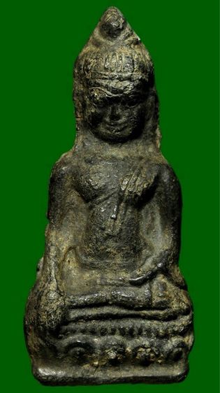 พระหูยานเนื้อชินเงินครับ