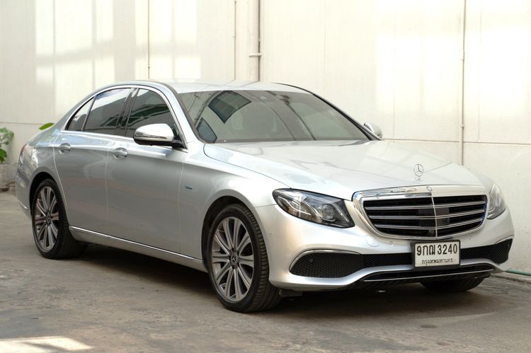 Mercedes-Benz E-Class 2018 E350 Sedan ปลั๊กอินไฮบริด (PHEV) ไม่ติดแก๊ส เกียร์อัตโนมัติ บรอนซ์เงิน