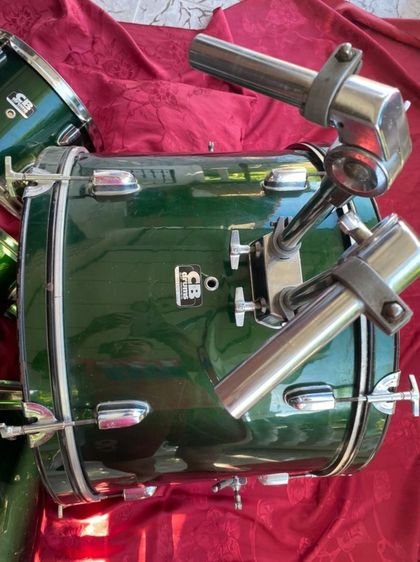 อื่นๆ ขาย กลองชุดพร้อมตี เบสดรัม 1 ใบพร้อมกระเดื่อง ฟลอร์ทอม 1 ใบ ทอม1 1 ใบ พร้อมตัวจับ ทอม2 1ใบ พร้อมตัวจับ สแนร์ 1 ใบ พร้อมขา ไฮแฮท14 นิ้ว พร้อม