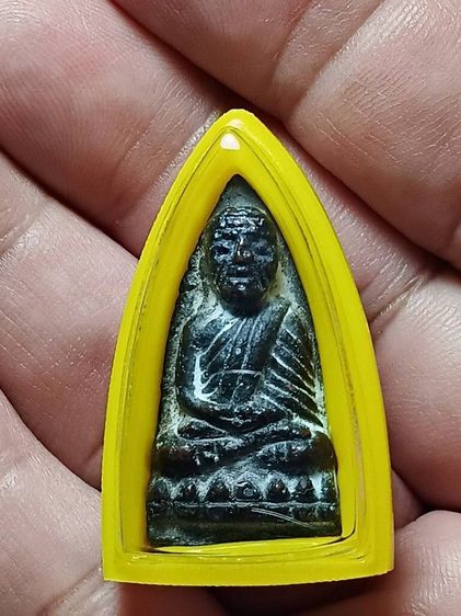 พระหลวงปู่ทวด เตารีดเล็ก ปี05 วัดช้างให้ หน้าอาปาเช่ สภาพสวยเก่า เนื้อจัดเข้มมาก เบ้าแป้งเจิมเดิมๆจากวัดยังติดอยู่ แข้งไม่ขีด สวยเดิมๆครับ รูปที่ 8