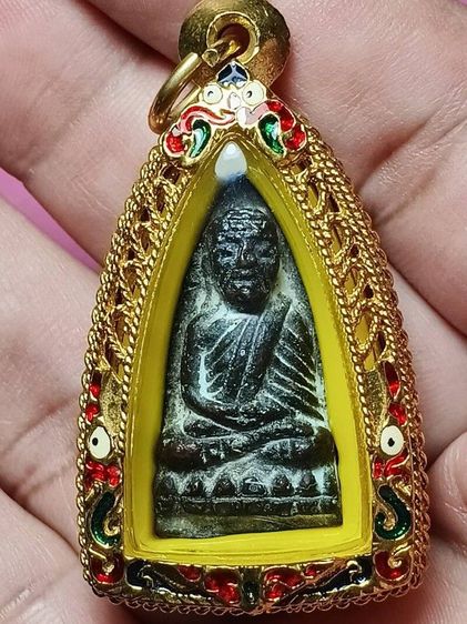 พระหลวงปู่ทวด เตารีดเล็ก ปี05 วัดช้างให้ หน้าอาปาเช่ สภาพสวยเก่า เนื้อจัดเข้มมาก เบ้าแป้งเจิมเดิมๆจากวัดยังติดอยู่ แข้งไม่ขีด สวยเดิมๆครับ รูปที่ 10