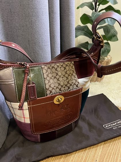 กระเป๋า Coach