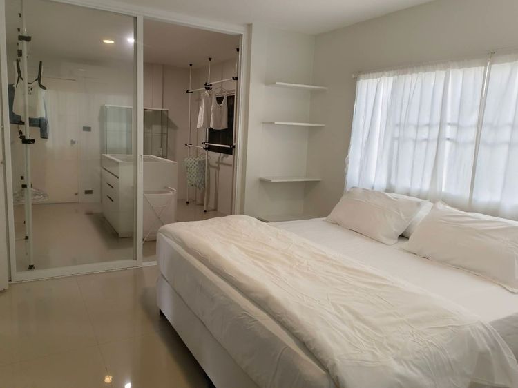 ตกแต่งครบ สร้างเสร็จก่อน 2010 บ้านเดี่ยวโชคชัยสี่