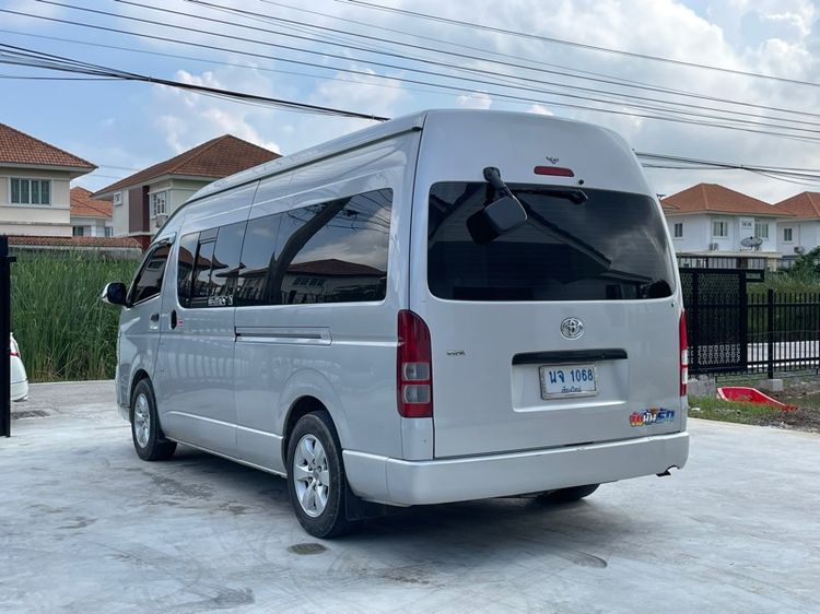 Toyota Commuter 2012 2.5 Van ดีเซล ไม่ติดแก๊ส เกียร์ธรรมดา บรอนซ์เงิน รูปที่ 4