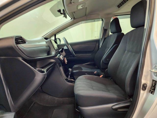 Toyota Sienta 2022 1.5 G Utility-car เบนซิน เกียร์อัตโนมัติ เงิน รูปที่ 2