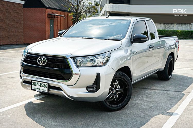 รถ Toyota Hilux Revo Smart Cab 2.4 Entry Z Edition สี เทา