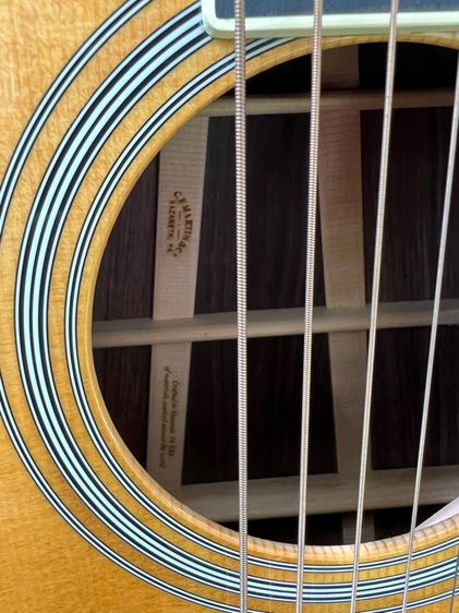 Guitar Martin D35 พร้อม case แข็ง รูปที่ 6