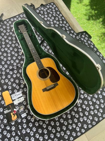 Guitar Martin D35 พร้อม case แข็ง รูปที่ 13
