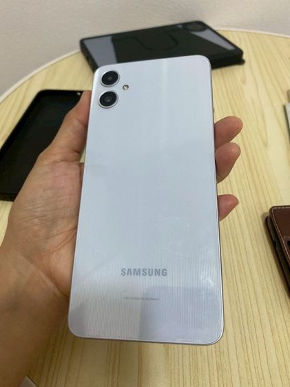 ซัมซุง มือถือ A06 สภาพนางฟ้าใช้ไม่นานแถมฟิล์มกระจกและเคส รูปที่ 2