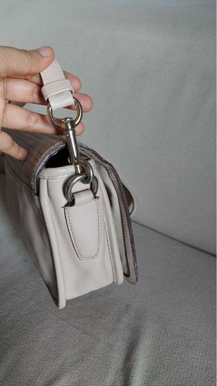 กระเป๋าคอสบอดี้ Coach ของแท้ รูปที่ 4