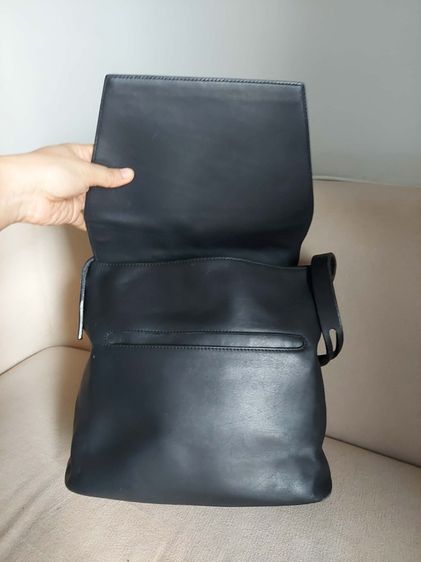 กระเป๋าครอสบอดี้ Loewe ของแท้ สีดำ รูปที่ 9