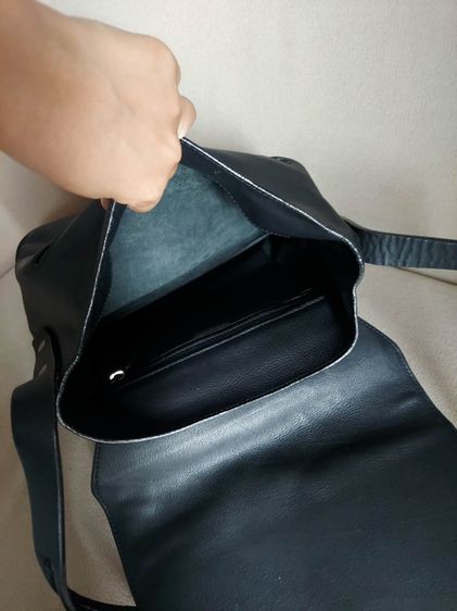 กระเป๋าครอสบอดี้ Loewe ของแท้ สีดำ รูปที่ 6