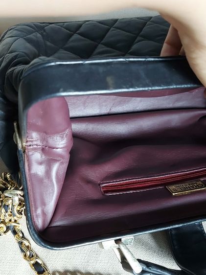 กระเป๋าถือ Chanel สีดำ ทรงดอกเตอร์ รูปที่ 12