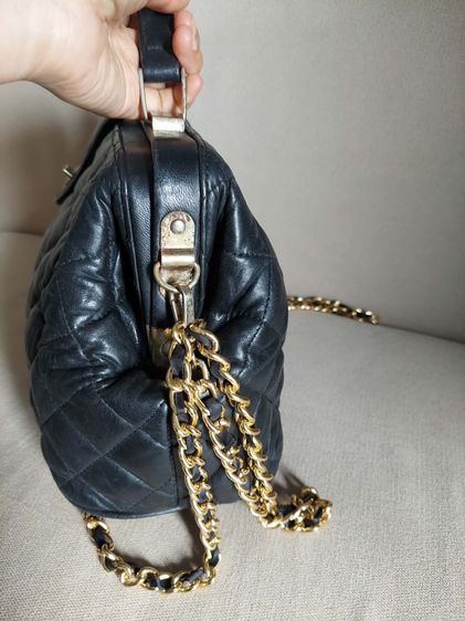 กระเป๋าถือ Chanel สีดำ ทรงดอกเตอร์ รูปที่ 3