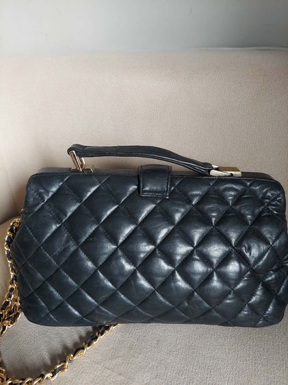 กระเป๋าถือ Chanel สีดำ ทรงดอกเตอร์ รูปที่ 2