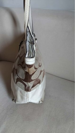 กระเป๋าถือ Coach ของแท้ รูปที่ 3