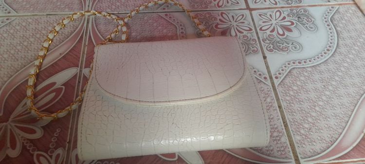 กระเป๋าสะพาย