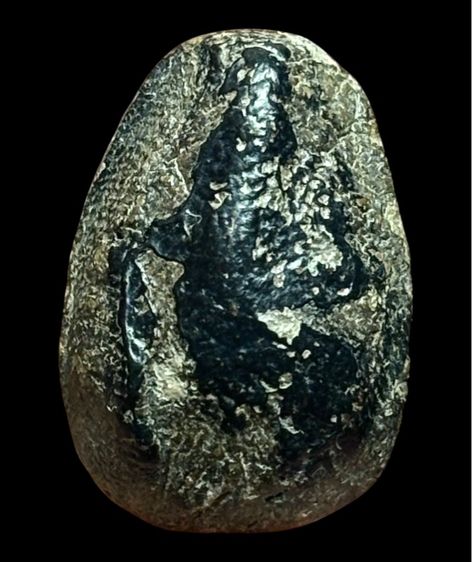 พระปิดตาหลวงปู่จีนพิมพ์ไม้ค้ำเกวียน ยกต้นเนื้อผงจุ่มรัก รูปที่ 4