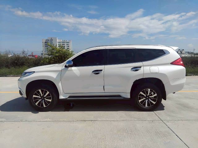 Mitsubishi Pajero Sport 2018 2.4 GT Premium Utility-car ดีเซล เกียร์อัตโนมัติ ขาว รูปที่ 3