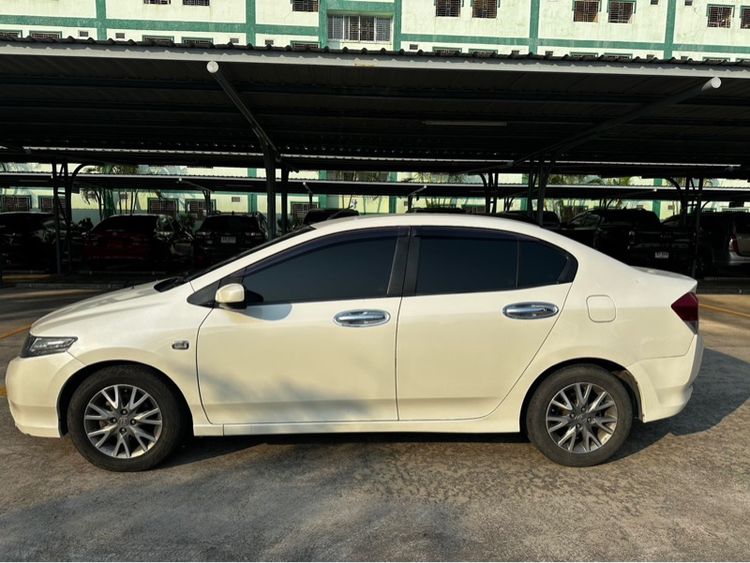 Honda City 2011 1.5 V i-VTEC Sedan เบนซิน ไม่ติดแก๊ส เกียร์อัตโนมัติ ขาว รูปที่ 3