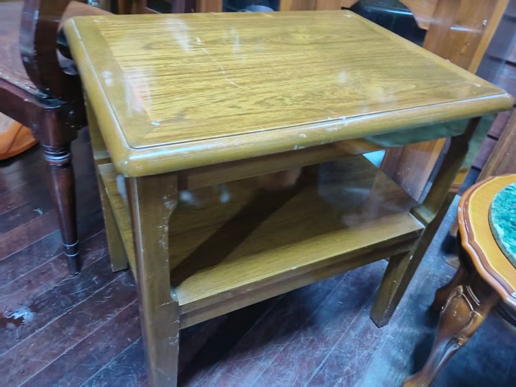 โต๊ะกลาาง