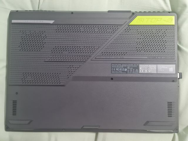 ASUS ROG STRIX G17 G713RC-HX032W (ECLIPSE GRAY)
