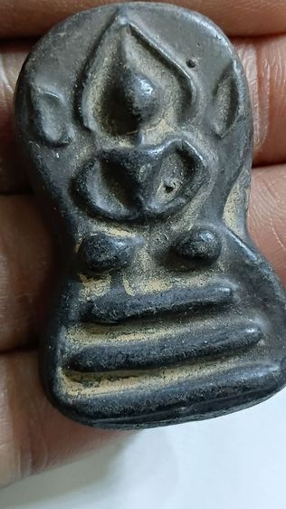 พระยอดขุนพลหลวงปู่บุญวัดกลางบางแก้ว พิมพ์เข่าตุ่ม รูปที่ 4