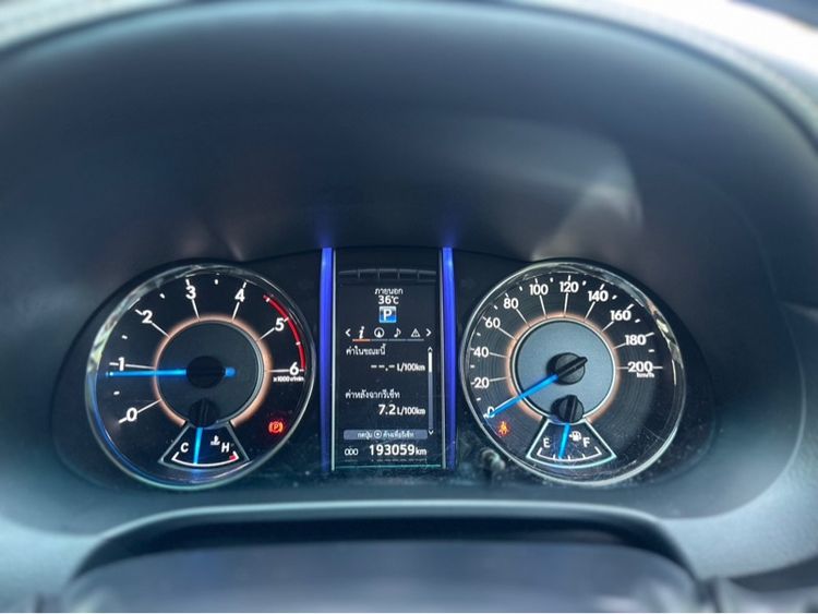 Toyota Fortuner 2016 2.4 V Utility-car ดีเซล ไม่ติดแก๊ส เกียร์อัตโนมัติ บรอนซ์เงิน รูปที่ 4