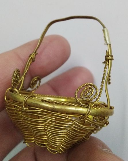 3072-ตะกร้าหวายถักทองเหลืองถักขนาดเล็ก สำหรับใส่ของมงคล ใส่เงินใส่ทองใส่ของมงคล แขวนหน้าบ้านห้างร้าน ขนาดเส้นผ่าศูนย์กลาง 4 ซม. สูงรวมประมาณ รูปที่ 6