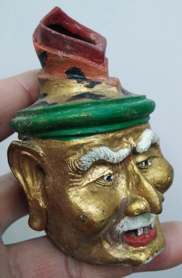 3075-สำหรับคนมีครูครับ เศียรพ่อแก่เก่าเนื้อผงลงสี ขนาดความกว้าง 2.5 นิ้ว สูงรวมประมาณ 4 นิ้ว ขนาดตั้งหน้ารถ เก่า เข้มขลังครับ รูปที่ 8