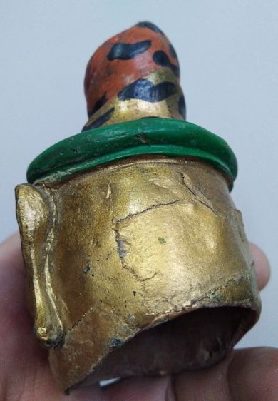 3075-สำหรับคนมีครูครับ เศียรพ่อแก่เก่าเนื้อผงลงสี ขนาดความกว้าง 2.5 นิ้ว สูงรวมประมาณ 4 นิ้ว ขนาดตั้งหน้ารถ เก่า เข้มขลังครับ รูปที่ 18