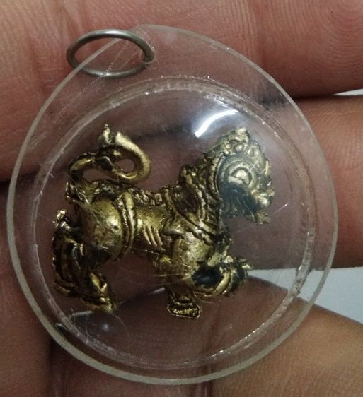 3079-สิงห์ยกขาเนื้อทองเหลืองเลี่ยมกรอบ ไม่ทราบที่ รูปที่ 4