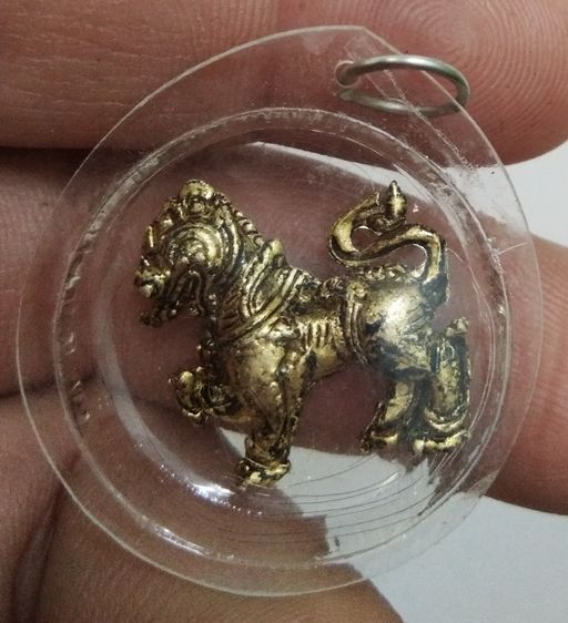 3079-สิงห์ยกขาเนื้อทองเหลืองเลี่ยมกรอบ ไม่ทราบที่ รูปที่ 2