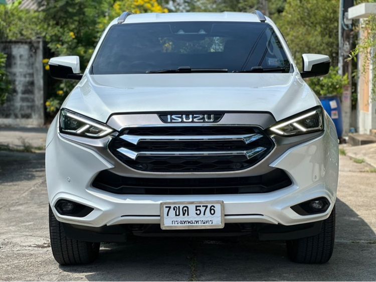 รถ Isuzu MU-X 3.0 Ultimate AT 2WD สี ขาว