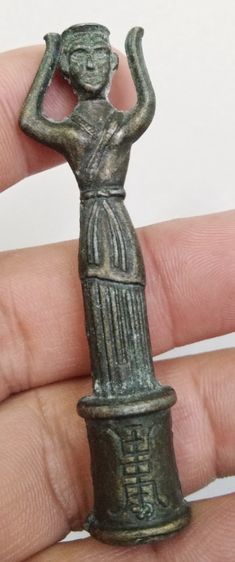 3084-เทวรูปอียิปต์เนื้อทองเหลืองเก่า ขนาดความสูงรวมประมาณ 7 ซม รูปที่ 2