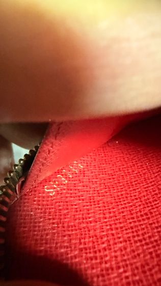 Louis Zippy World Tour Monogram รูปที่ 16