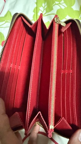 Louis Zippy World Tour Monogram รูปที่ 17