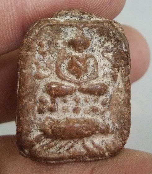 3087-พระหลวงพ่อปานขี่เม่น เนื้อดินเก่าอุดผง รูปที่ 6